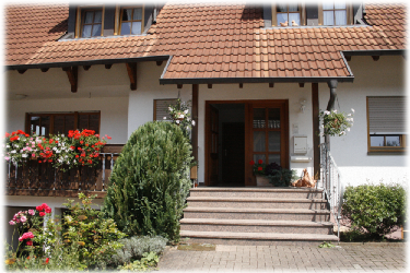 Eingang zu den Ferienwohnungen